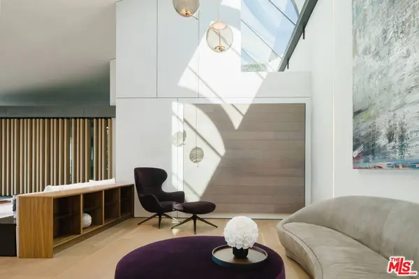 1853 Bel Air Rd, Los Angeles, CA 90077