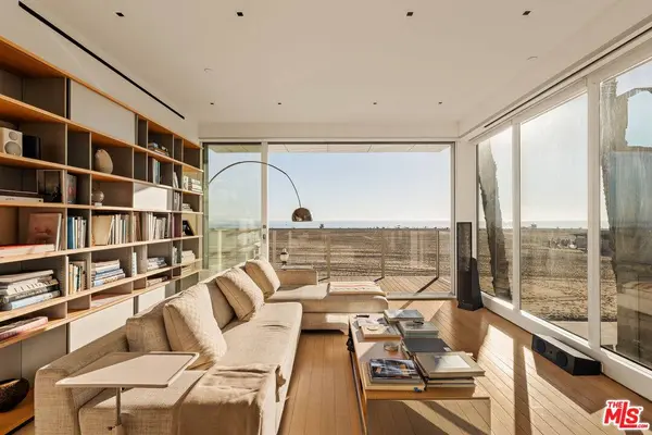 1267 Palisades Beach Rd, Santa Monica, CA 90401