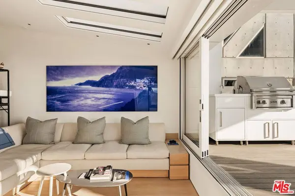 1267 Palisades Beach Rd, Santa Monica, CA 90401