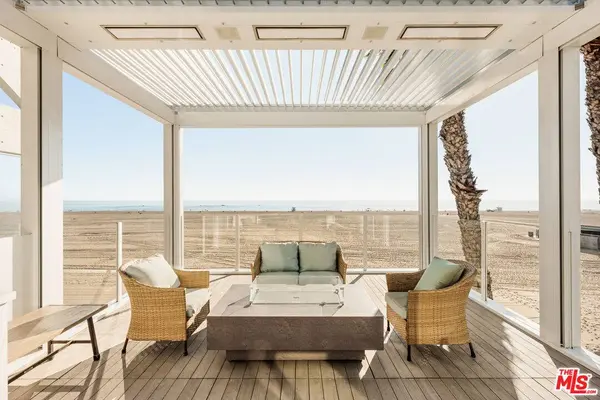 1267 Palisades Beach Rd, Santa Monica, CA 90401