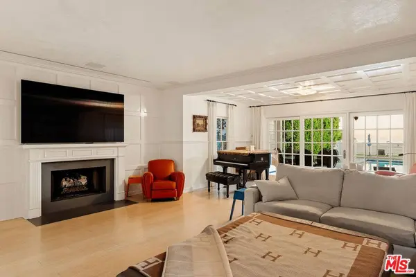 501 Palisades Beach RD, Santa Monica, CA 90402