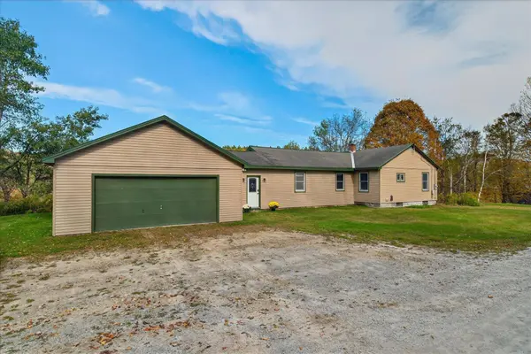 1243 Summit RD, Mount Holly, VT 05758