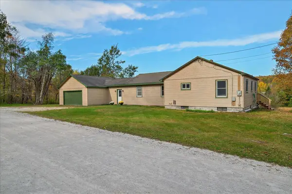 1243 Summit RD, Mount Holly, VT 05758