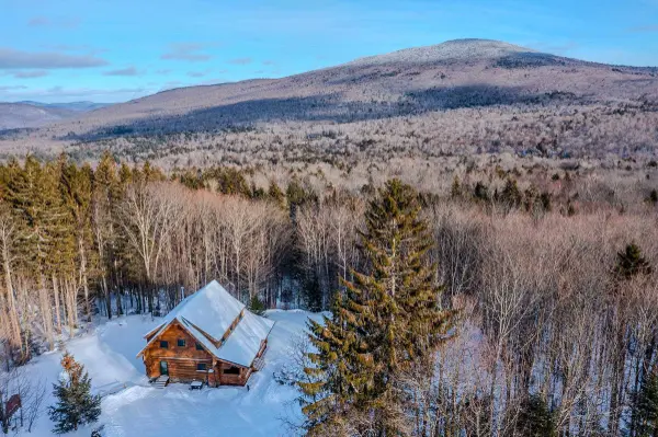 281 Yale RD, Mount Holly, VT 05730