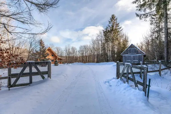 281 Yale RD, Mount Holly, VT 05730