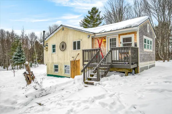 1525 Shunpike RD, Mount Holly, VT 05758