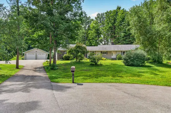 94 S A Woodard WAY
