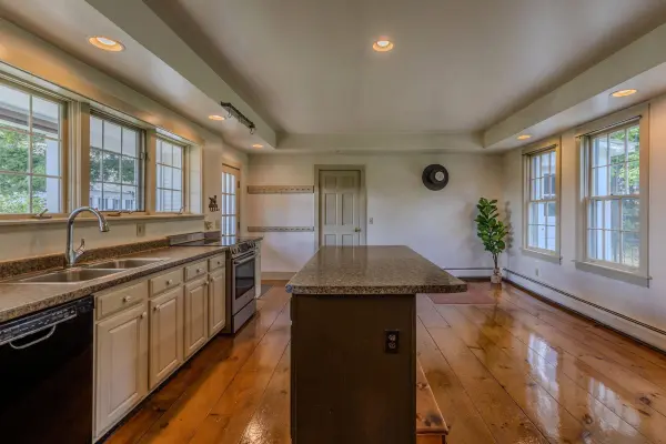 2541 Lincoln Hill RD, Shrewsbury, VT 05738
