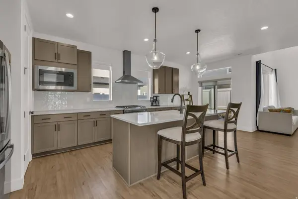 331 S 680 W, Centerville, UT 84014