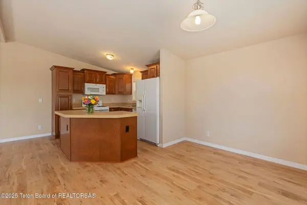 446 S BRIDGER Avenue, Pinedale, WY 82941