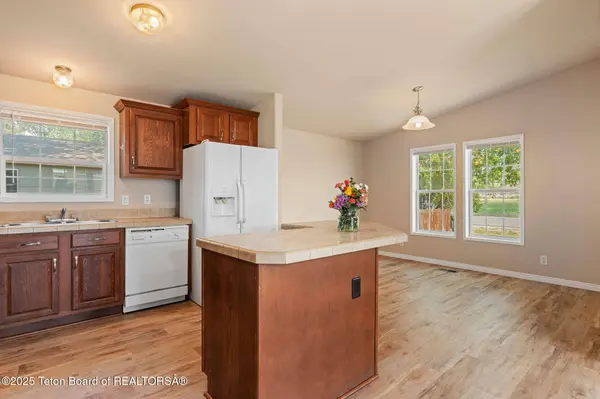 446 S BRIDGER Avenue, Pinedale, WY 82941