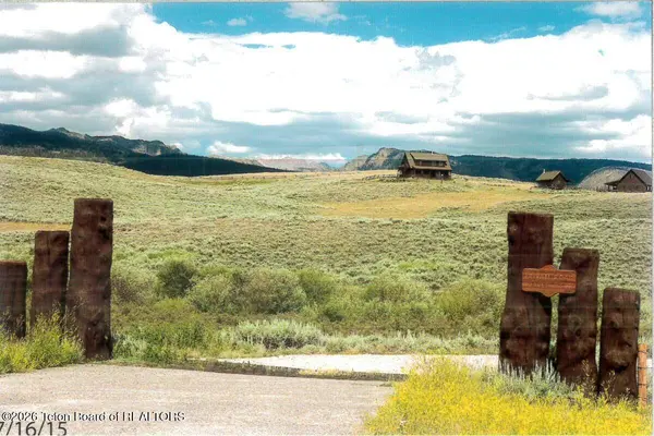 41 MARSH CREEK Road, Cora, WY 82925
