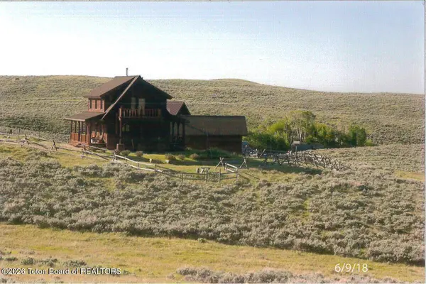 41 MARSH CREEK Road, Cora, WY 82925