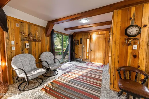 97 RIVERSIDE Road, Pinedale, WY 82941