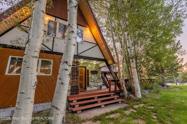 97 RIVERSIDE Road, Pinedale, WY 82941