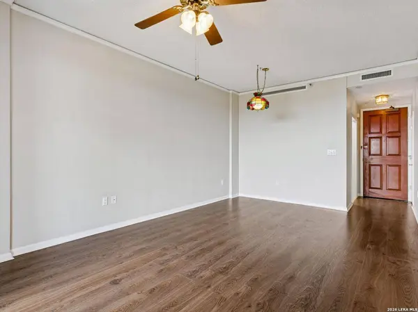 1 TOWERS PARK LN UNIT 703, San Antonio, TX 78209