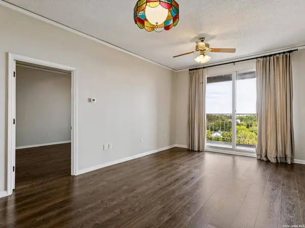 1 TOWERS PARK LN UNIT 703, San Antonio, TX 78209