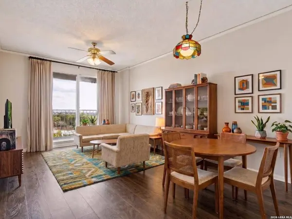 1 TOWERS PARK LN UNIT 703