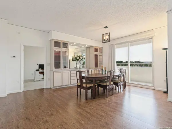 1 TOWERS PARK LN UNIT 317, San Antonio, TX 78209