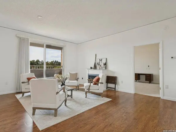 1 TOWERS PARK LN UNIT 317, San Antonio, TX 78209