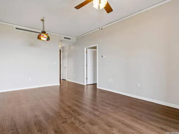 1 TOWERS PARK LN UNIT 703, San Antonio, TX 78209