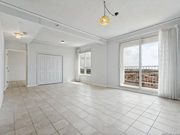 1 Towers Park Ln UNIT 1110, San Antonio, TX 78209