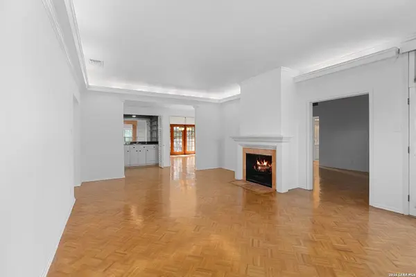 7731 Broadway UNIT 317D, San Antonio, TX 78209