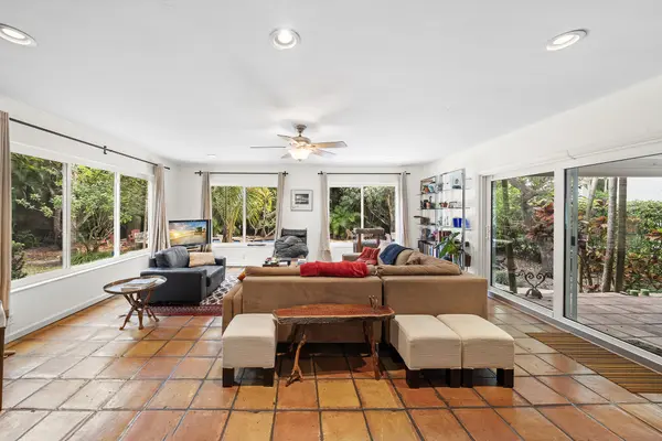 614 San Servando Ave, Coral Gables, FL 33143-6325