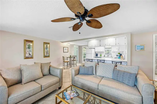 131 DARTMOUTH RD, Venice, FL 34293