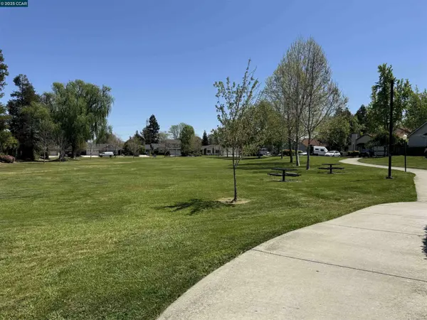 318 Marie Cmn, Livermore, CA 94550