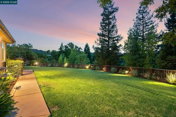 21 Monte Crest Ct., Walnut Creek, CA 94595