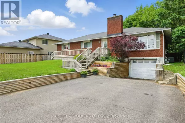 1427 ROSEBELLA AVENUE, Ottawa, ON K1T1E5