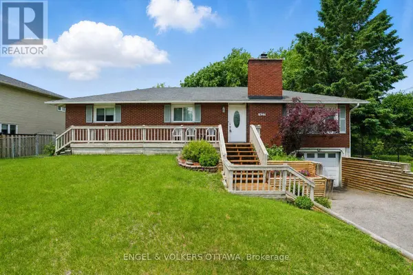 1427 ROSEBELLA AVENUE, Ottawa, ON K1T1E5