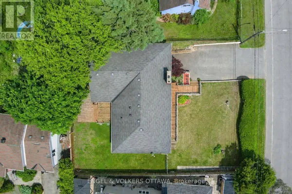 1427 ROSEBELLA AVENUE, Ottawa, ON K1T1E5