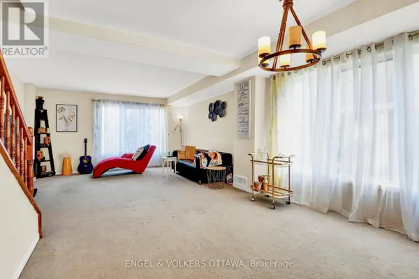 38 LAKEPOINTE DRIVE, Ottawa, ON K4A5E3