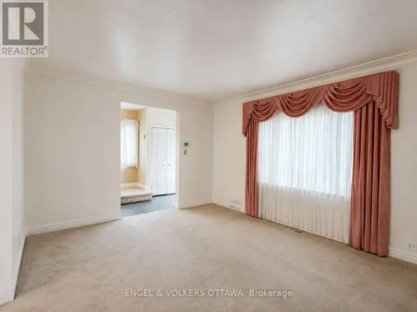 1216 RIDGEMONT AVENUE, Ottawa, ON K1V6E7