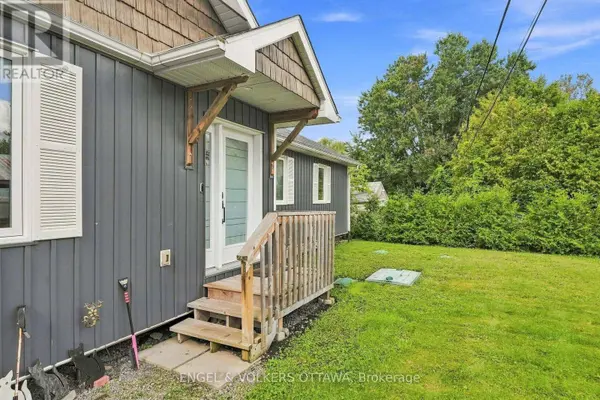 1760B RIVER ROAD, Ottawa, ON K4M1B4