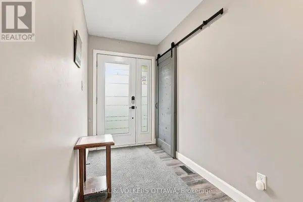 1760B RIVER ROAD, Ottawa, ON K4M1B4