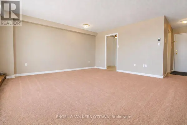 2400 Virginia DR #210, Ottawa, ON K1H8L3