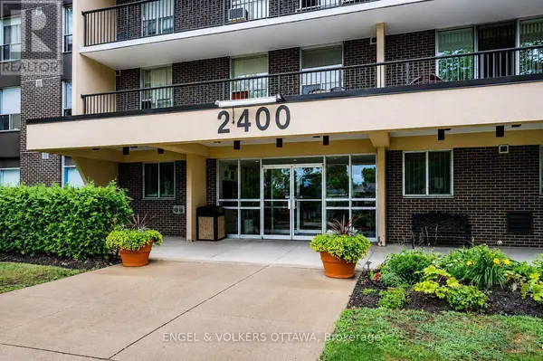 2400 Virginia DR #210, Ottawa, ON K1H8L3