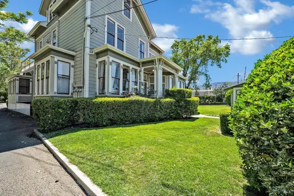 1127 Pope ST, St. Helena, CA 94574