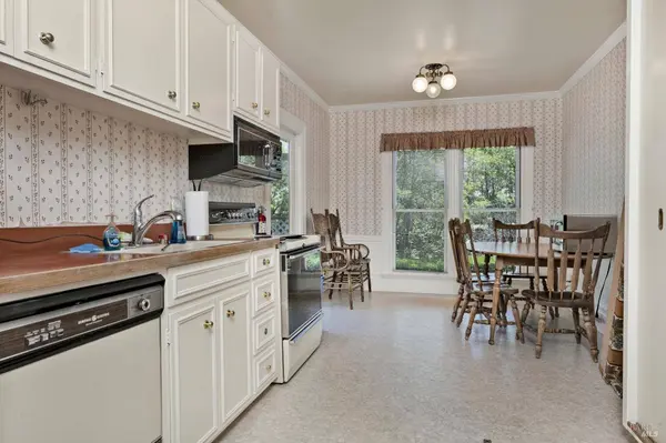 1127 Pope ST, St. Helena, CA 94574