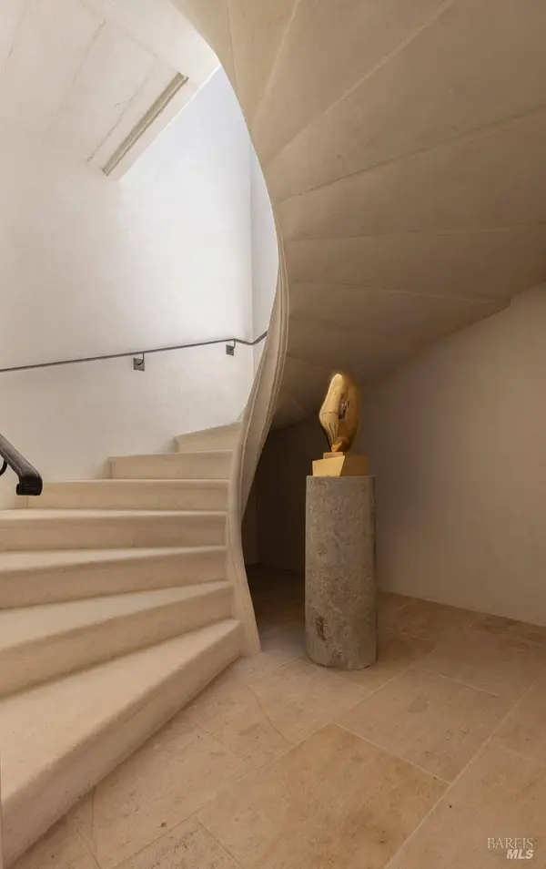 33 Hennessey Ridge RD, St. Helena, CA 94574