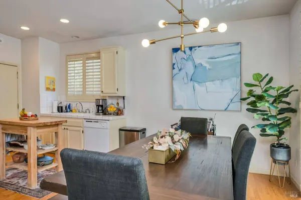 921 Chiles AVE, St. Helena, CA 94574