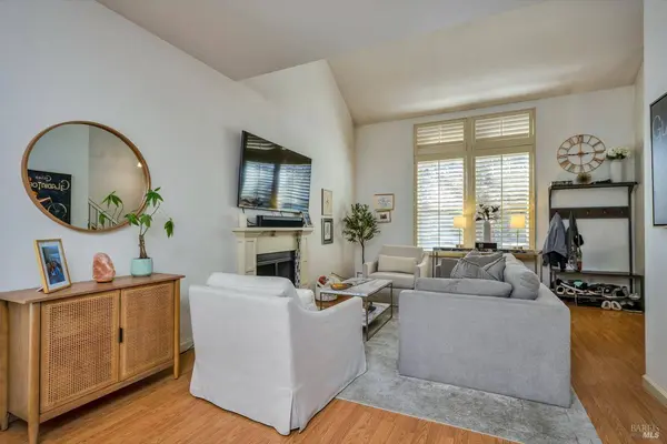 921 Chiles AVE, St. Helena, CA 94574