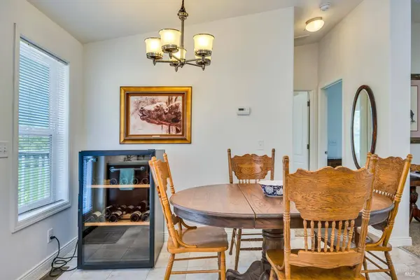 1623 Whitehall LN, St. Helena, CA 94574