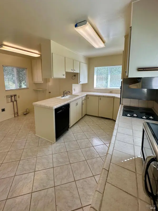 993 Champion LN, Deer Park, CA 94576