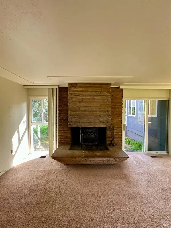 993 Champion LN, Deer Park, CA 94576