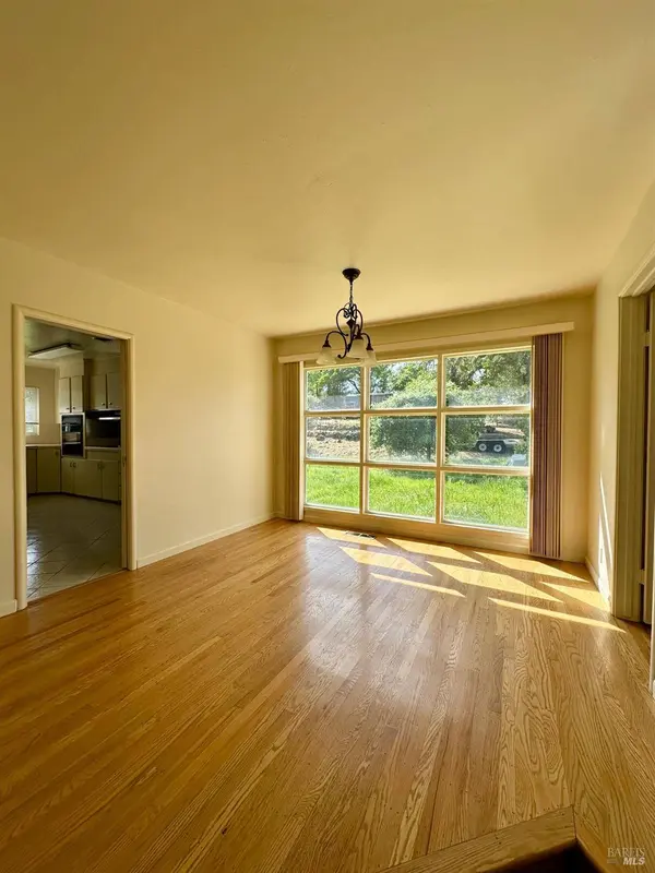 993 Champion LN, Deer Park, CA 94576