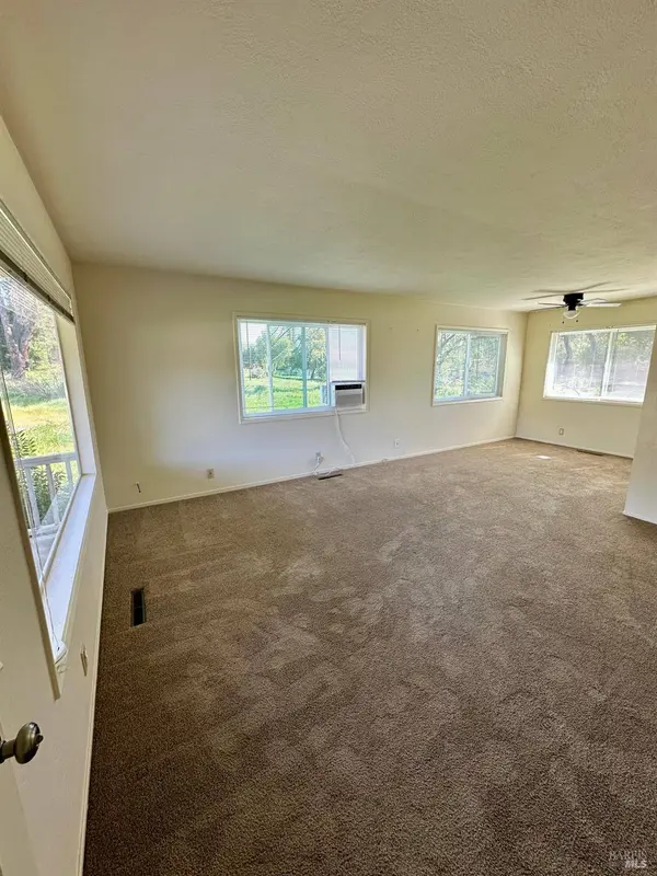 699 Mund RD, St. Helena, CA 94574